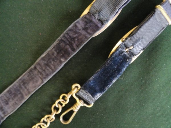 2nd Model Navy Dagger Brass Hangers (#28907)